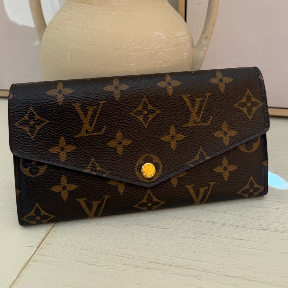 Louis Vuitton Sarah Wallet